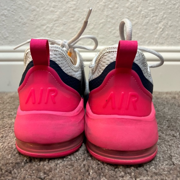 Women’s Nike Shoes - Picture 2 of 9